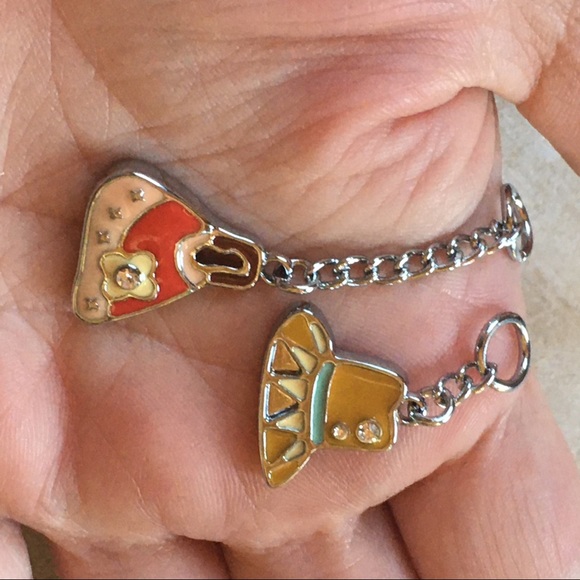 🎈Sale 🎈2 for $10 NWOT hanging charms fancy hat and purse red yellow phone - Picture 7 of 7